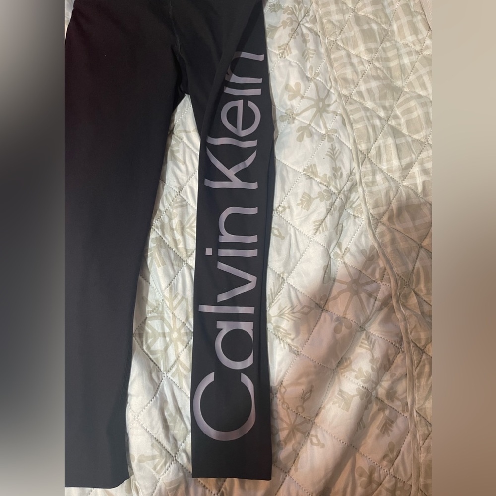 Black Calvin Klein leggings
